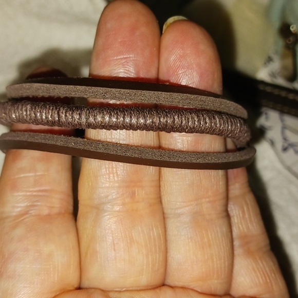 Handmade Leather Unisex Bracelet - Picture 1 of 4
